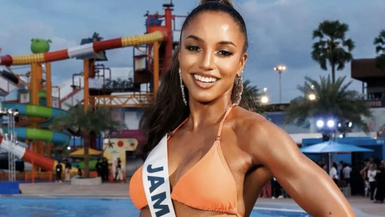 Miss Universe 2025'te korkutan kaza: Jamaika güzeli sedye ile hastaneye kaldırıldı