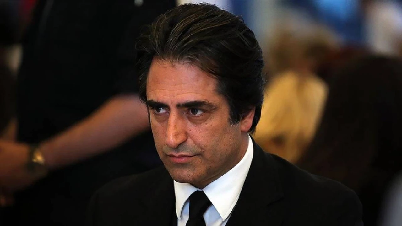 Ünlü yönetmen Mahsun Kırmızıgül, oyuncular arasında yaşanan tartışmada tarafını belirledi ve olaya dahil oldu