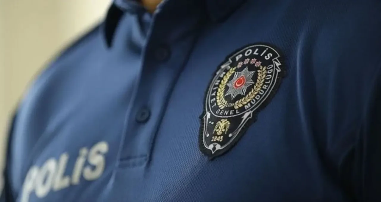 Polislerin görevlerinden biri olan şark görevi nedir ve kaç yıl sürmektedir?