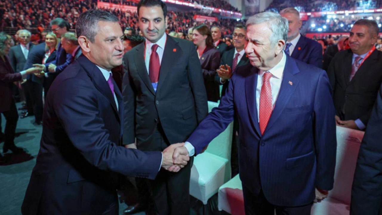 Yavaş'tan, yeniden Genel Başkan seçilen Özgür Özel'e tebrik