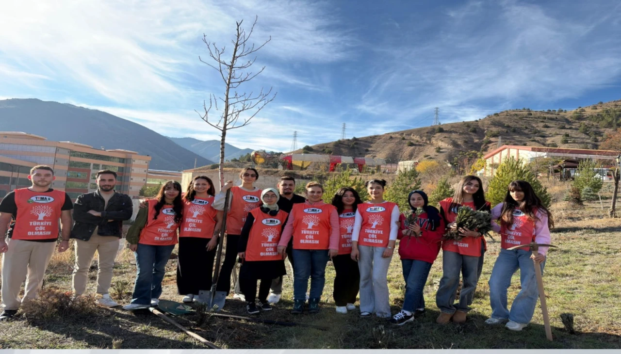 Gümüşhane Üniversitesi'nde Kampüs Lavanta Kokacak: Fideler Toprakla Buluştu
