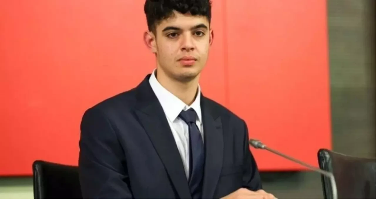 Genç girişimci Berkay Gezgin'in hayatı merak konusu oldu! Peki, Berkay Gezgin kimdir ve neler yapıyor?