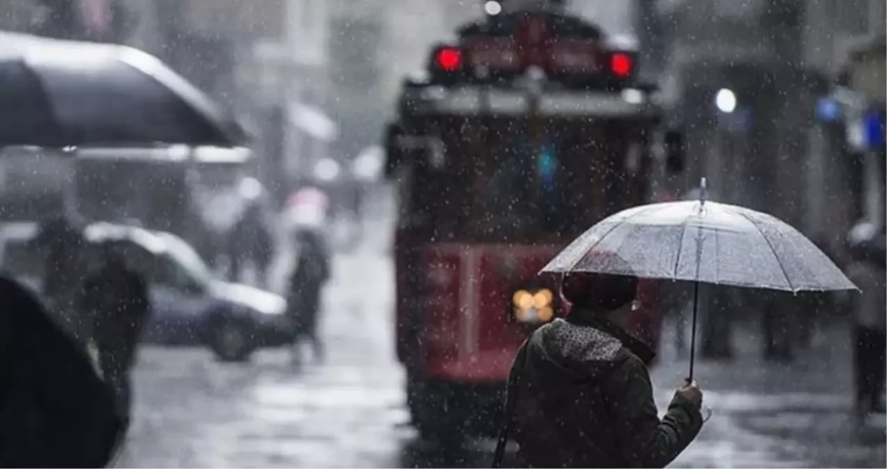 Hava Durumu: İstanbul, Ankara, İzmir, Antalya ve Bursa'da Bugün Yağmur Bekleniyor mu?