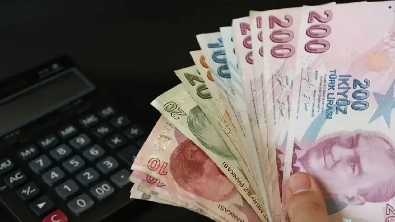 Emekli ve memur maaşlarına yapılacak zam miktarı netleşiyor: Önemli detaylar açığa çıktı!