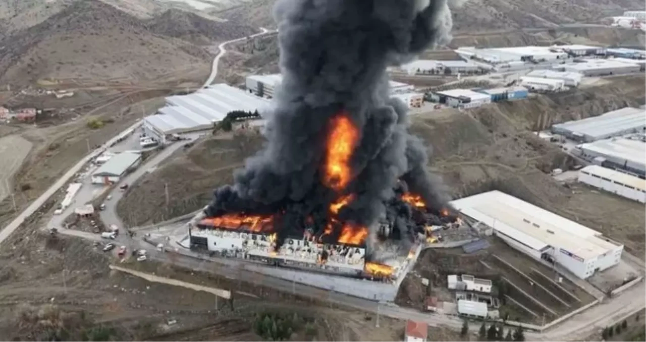 Kırıkkale'deki Kimya Fabrikasında Patlama Meydana Geldi! Son Dakika Haber: Kırıkkale'de Bahadır Kimya Fabrikası Yangınında Ölü ve Yaralılar Var mı?