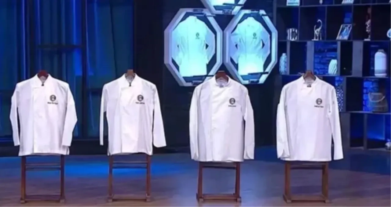 MasterChef'in bu akşam yayınlanan bölümünde ikinci ceketin sahibi sonunda belli oldu! Heyecan dolu yarışmada kimin kazandığını öğrenmek için hemen detaylara göz atın!