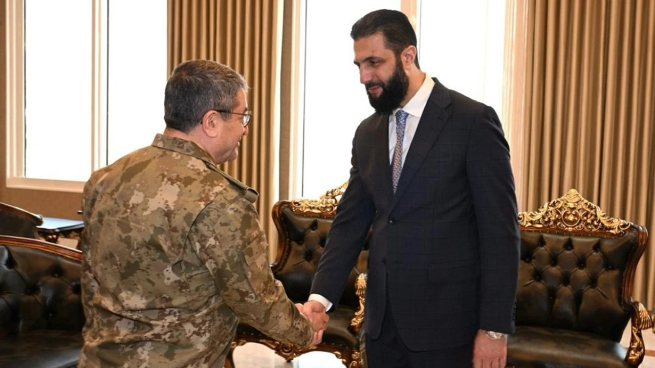 Kare biçimindeki gizemli nesne İsrail'de paniğe sebep oldu: Büyük bir felaket kapıda mı?