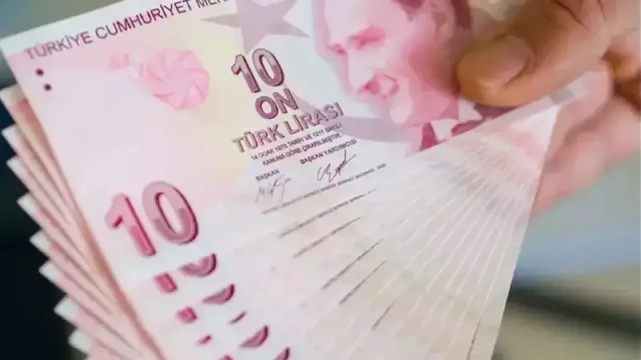 TÜRK-İŞ, 2026 Asgari Ücret Zam Teklifi için Toplandı: Ergün Atalay'dan Beklenen Açıklama Geldi!