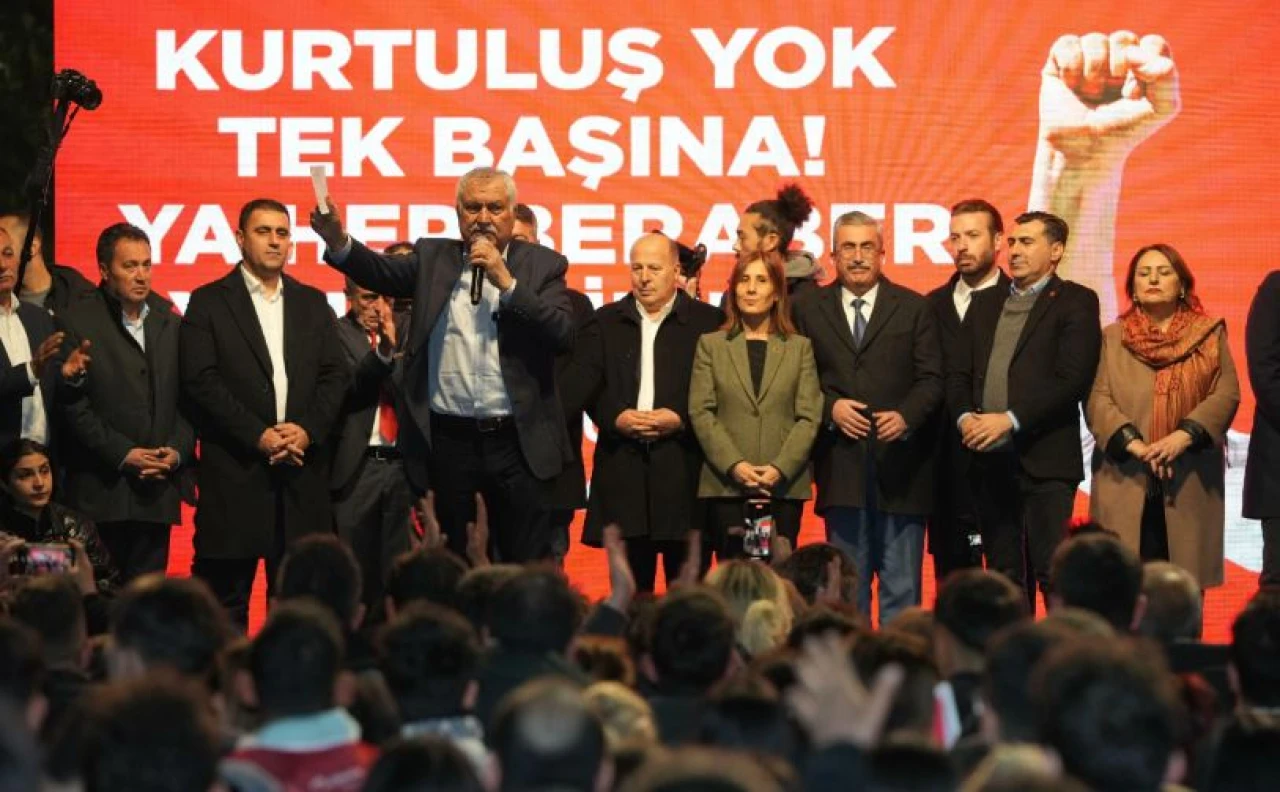Adana, İmamoğlu’na destek için bir araya geldi… Zeydan Karalar: “İlk seçimde Türkiye’nin dört bir yanında yeniden çiçekler açacak”