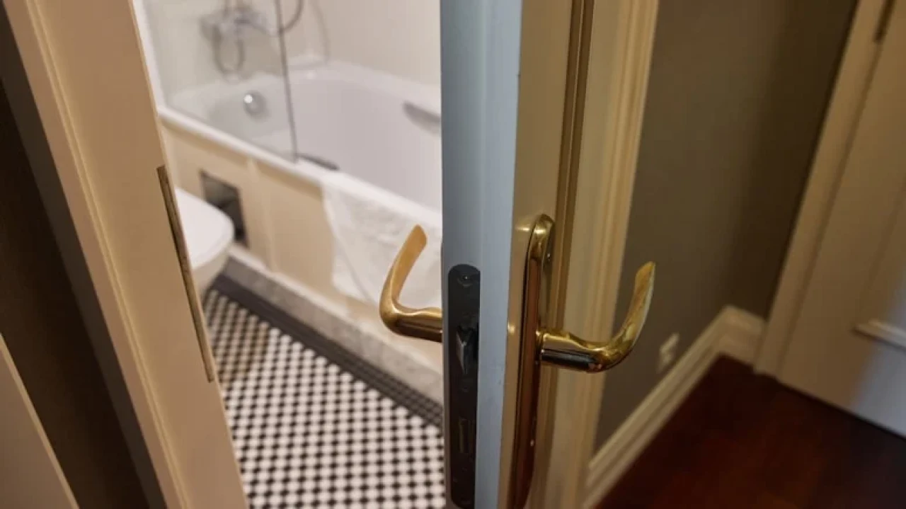 Banyo tadilatı sırasında tesadüfen buldu