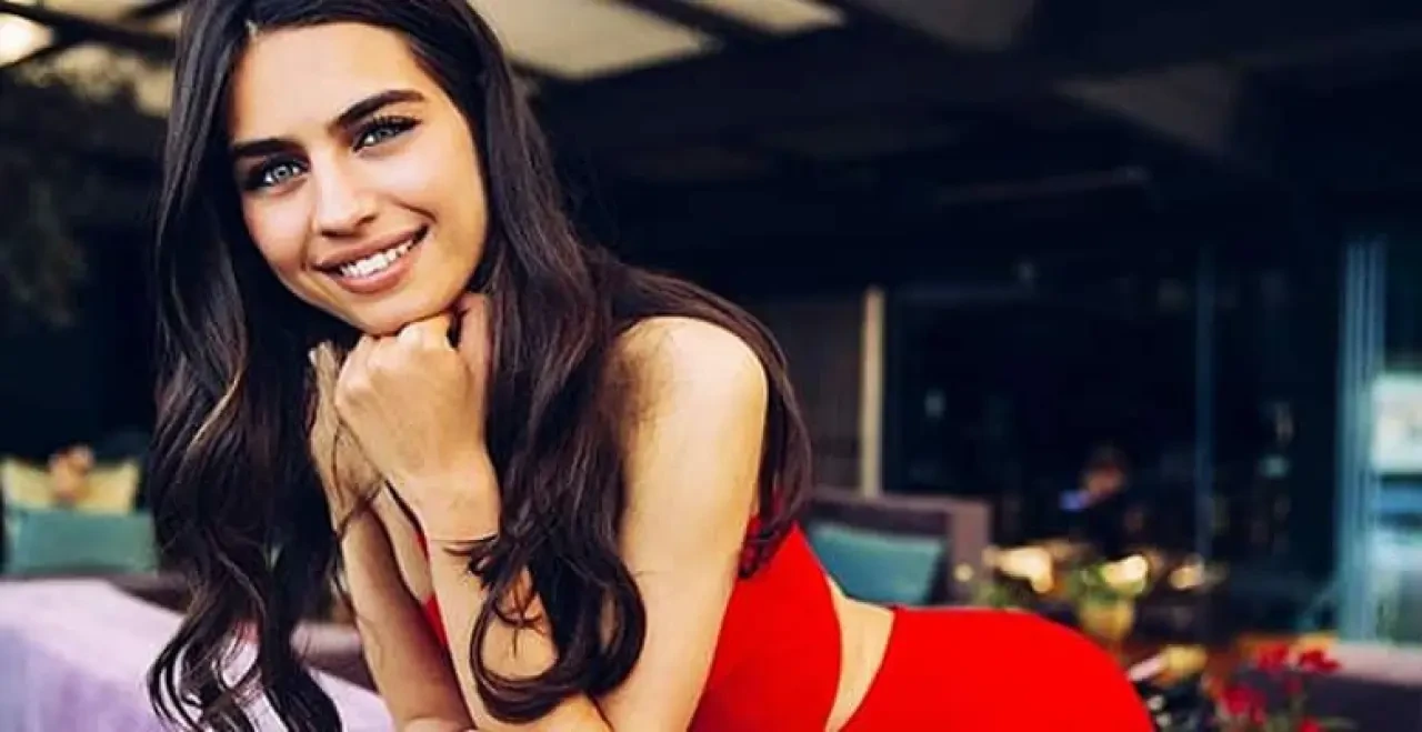 Amine Gülşe Kimdir ? Amine Gülşe kaç Yaşında ? Amine Gülşe Nereli ? Amine Gülşe Hayatı ?