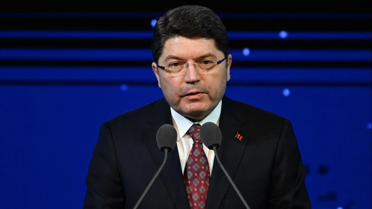 Bakan Tunç: Sokak çağrıları hukuk dışıdır ve asla kabul edilemez
