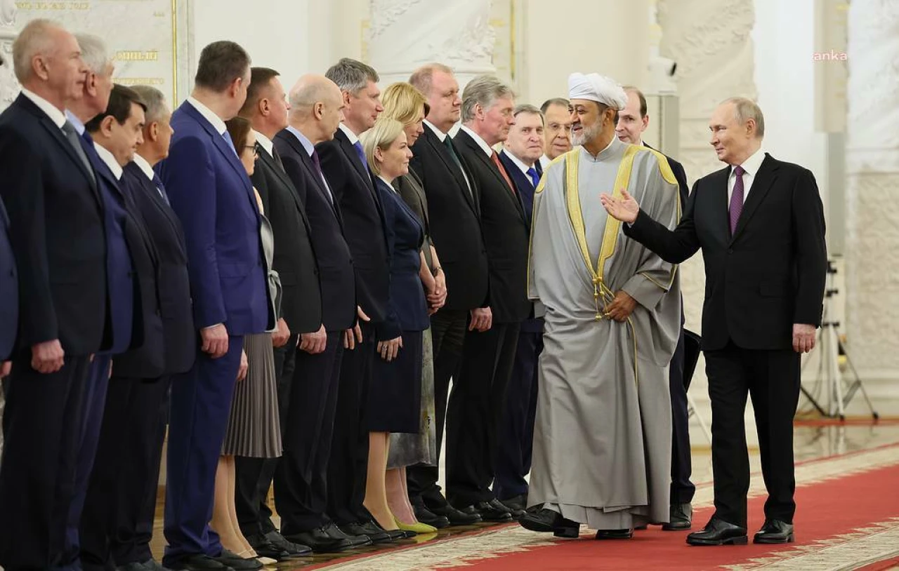 Putin, Umman Sultanı bin Tarık ile “İran nükleer programını” görüştü