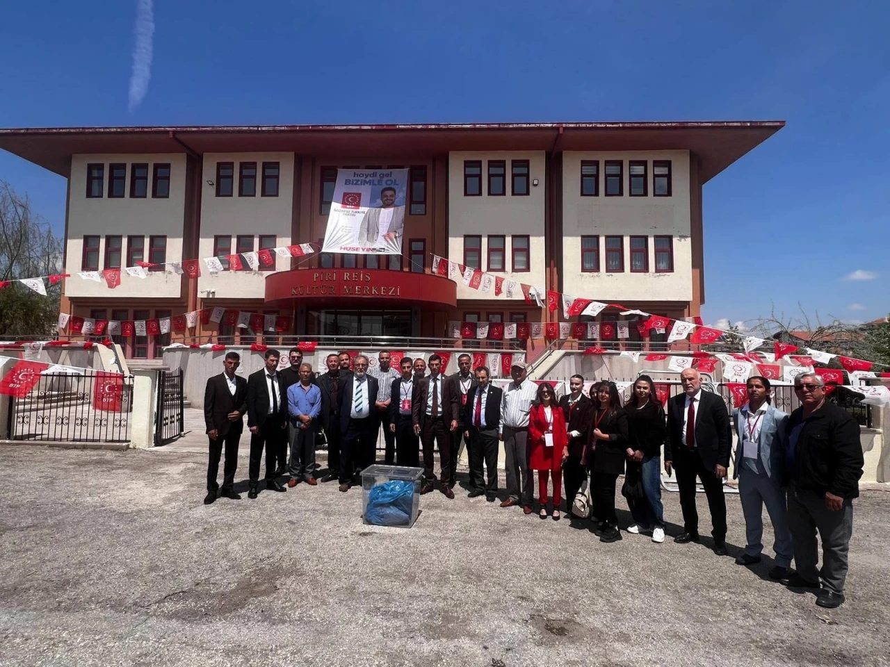 “Yukarının talimatı var” denilerek parası ödenen salonunun kapıları kapatıldı
