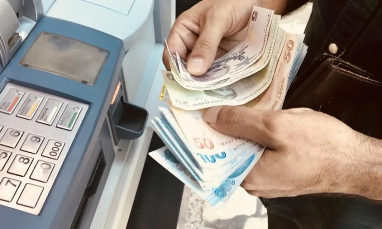 Milyonlarca emekliyi ilgilendiriyor! Bankalardan yeni karar: O tutar sadece ATM'lerden çekilecek!