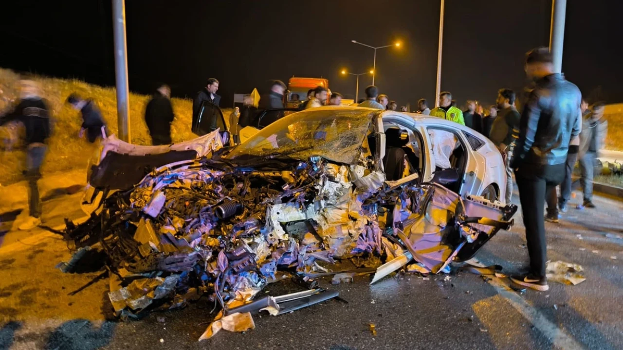 Van'da acı kaza: Baba ve 2 kızı hayatını kaybetti
