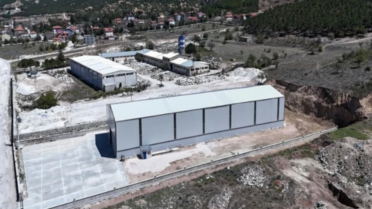Oda başkanının kaçak deposu mühürlendi