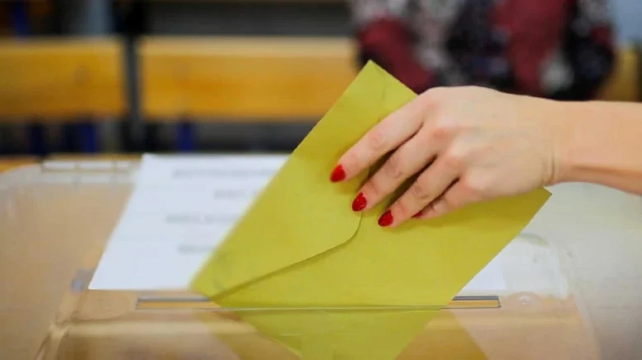 10 anketin ortalaması belli oldu! CHP Mart ayında farkı açtı
