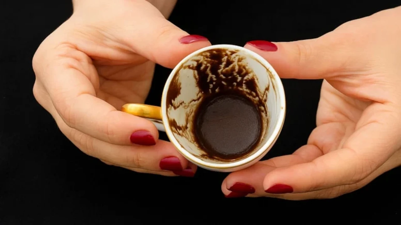 Kahve falını yapay zekaya sordu evliliği bitti