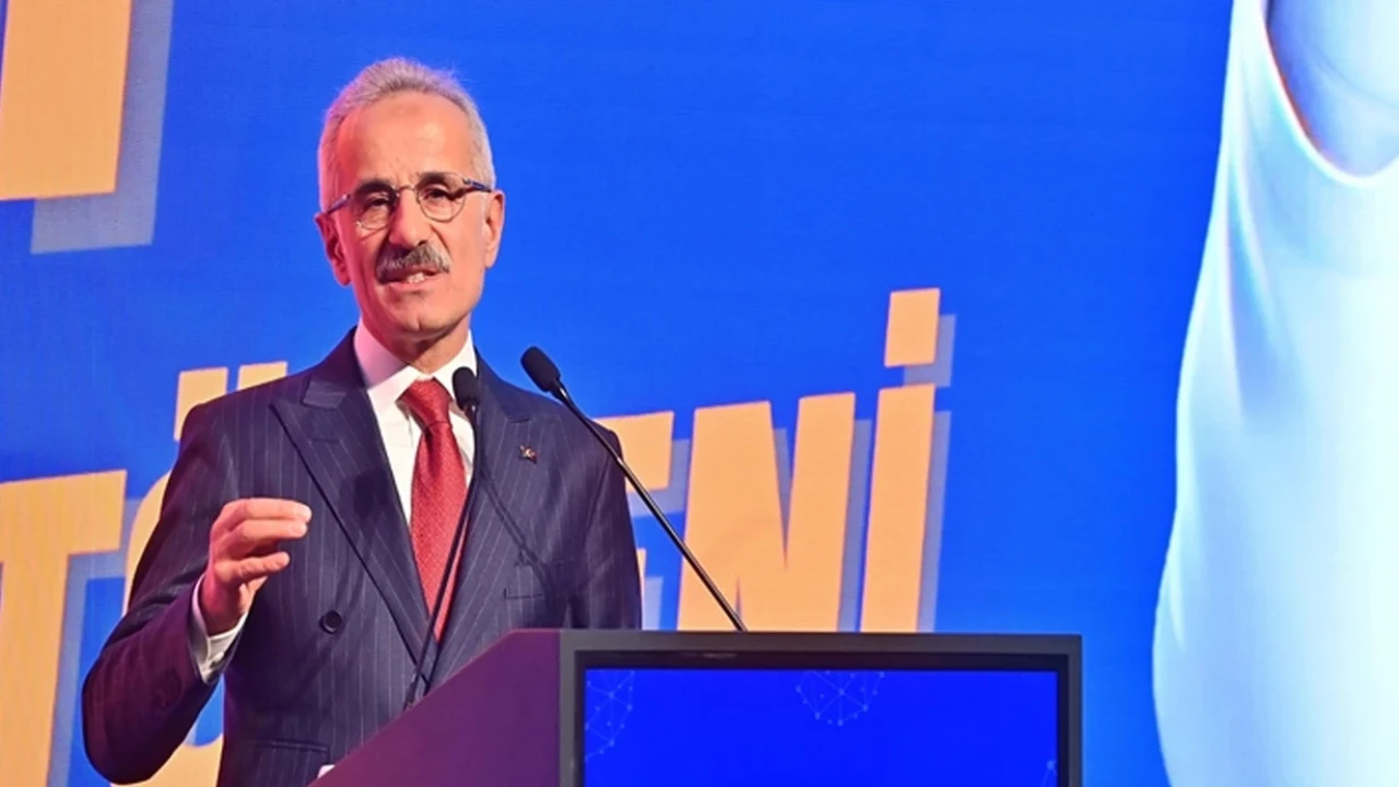 Bakan Uraloğlu'ndan 'Roblox' açıklaması: Belli içeriklerin çıkarılmasını bekliyoruz