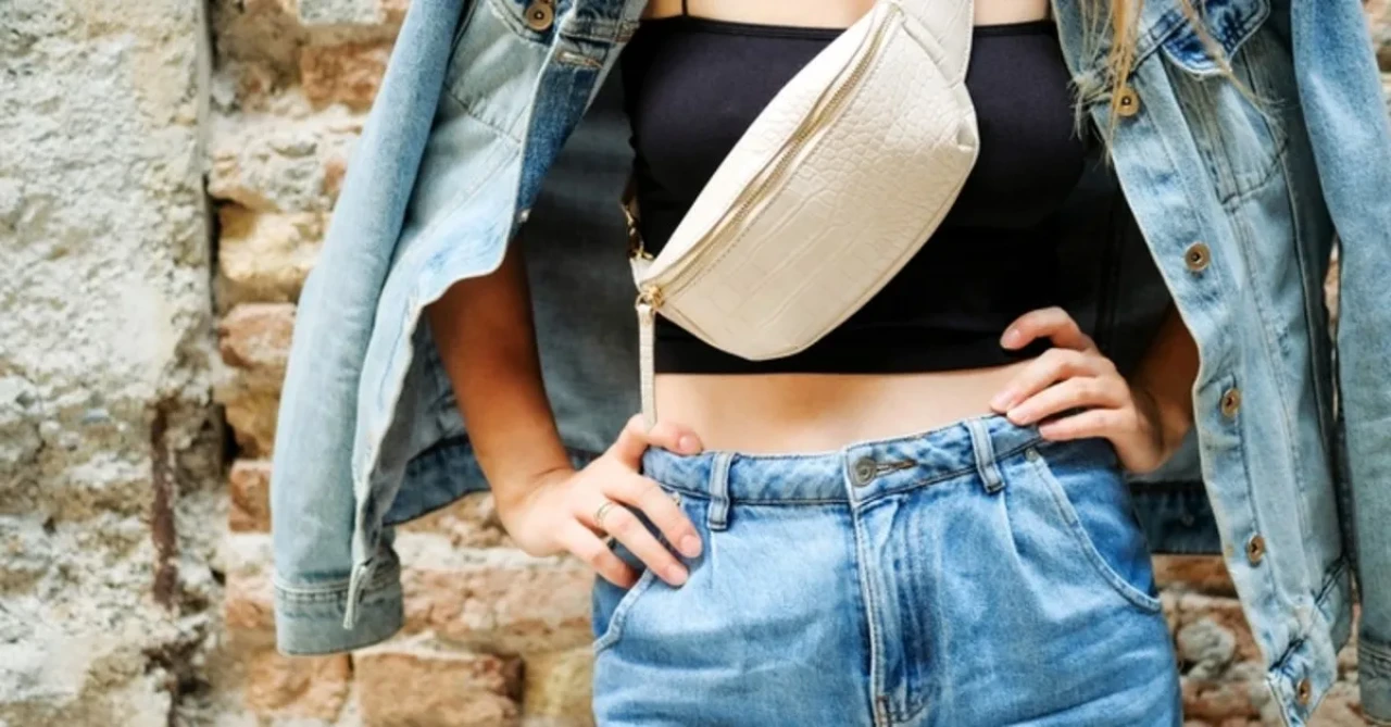 "Mom Fit Nedir? Bu Tarz Kimlere Yakışır? Mom Jean'in Şaşırtıcı Etkisi"