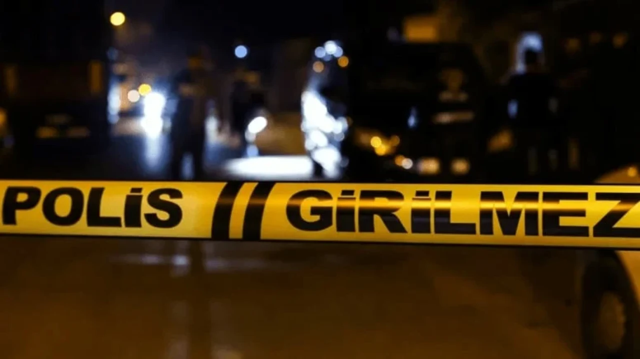 Ayrı yaşadığı eşini bıçaklayıp kaçtı