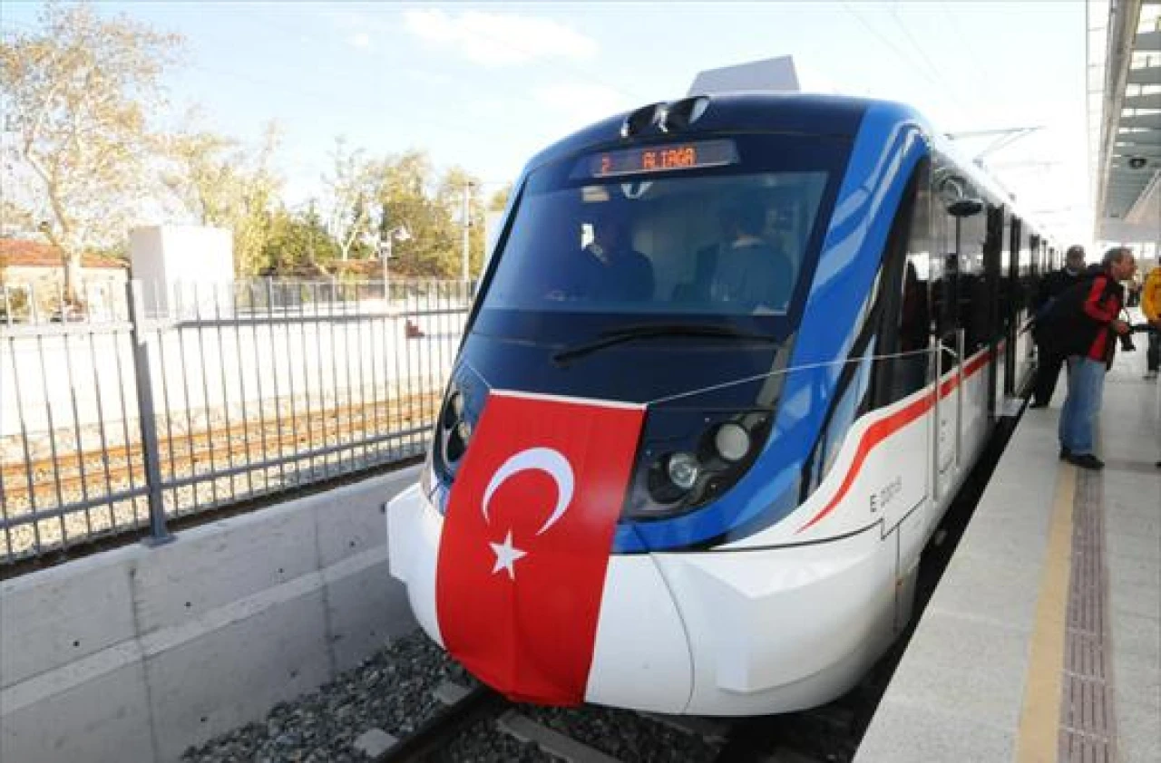 İZBAN’dan Ulaşım Uyarısı: Biçerova-Aliağa Seferleri Durdurulacak!