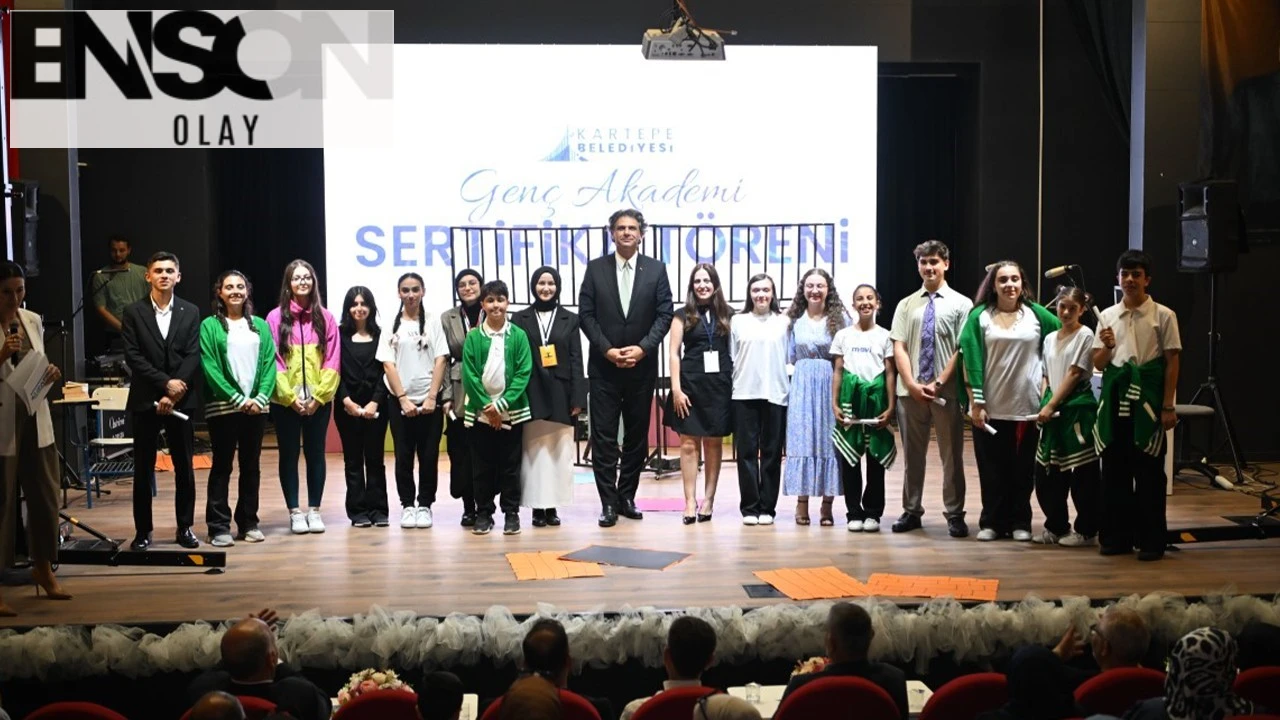 Kartepe Belediyesi Genç Akademi Öğrencileri, İngilizce Oyunla Büyük Başarı Kazandı!