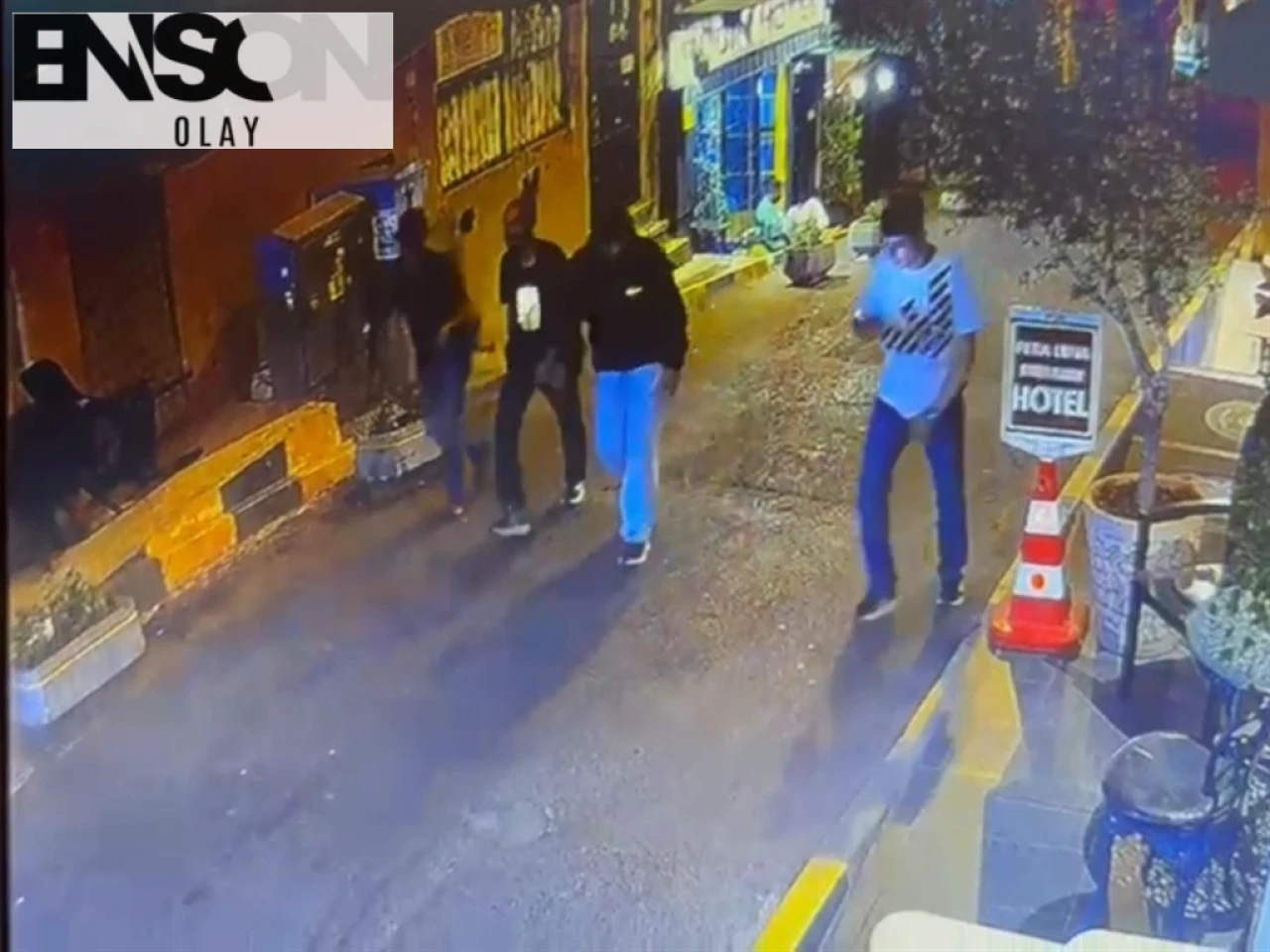 Taksim Meydanı'nda yaşanan kavgada ağır yaralanan genç hayatını kaybetti! Şüphelilerin 82 suç kaydı var.