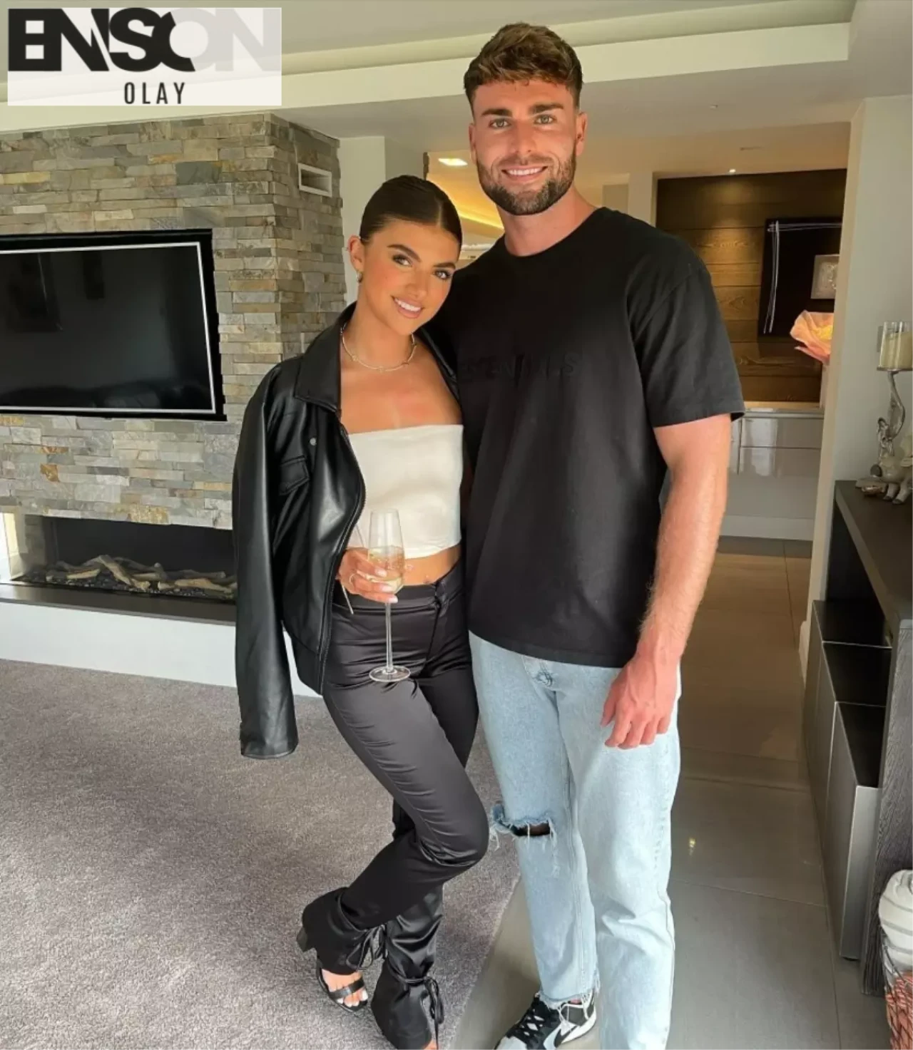 Sam Thompson ve Samie Elishi'nin kısa süren romantizmi sona erdi, çift dostça ayrıldı.