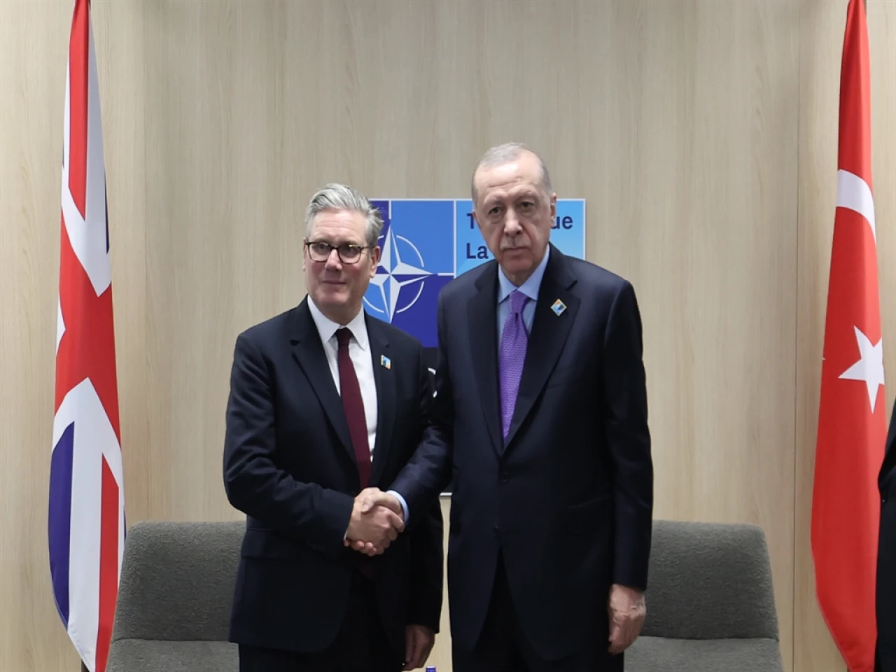 Erdoğan ve Starmer, NATO Zirvesi'nde İkili Görüşme Yaptı