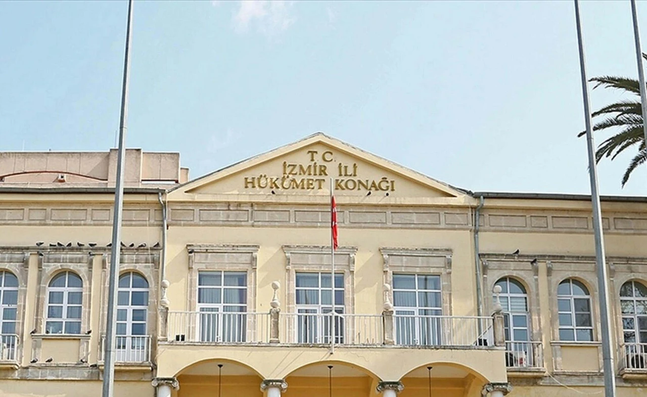 İzmir Büyükşehir Belediyesi Valilik İzni Almadan Kurban Bağışı Kampanyası Başlattı