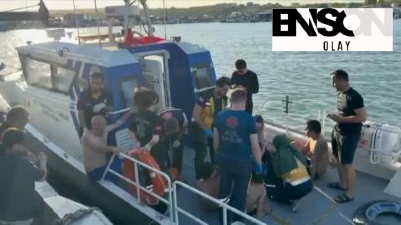 Tekirdağ'da Sahil Güvenlik ekipleri tarafından kurtarılan 3 çocuklu şişme bot faciası.