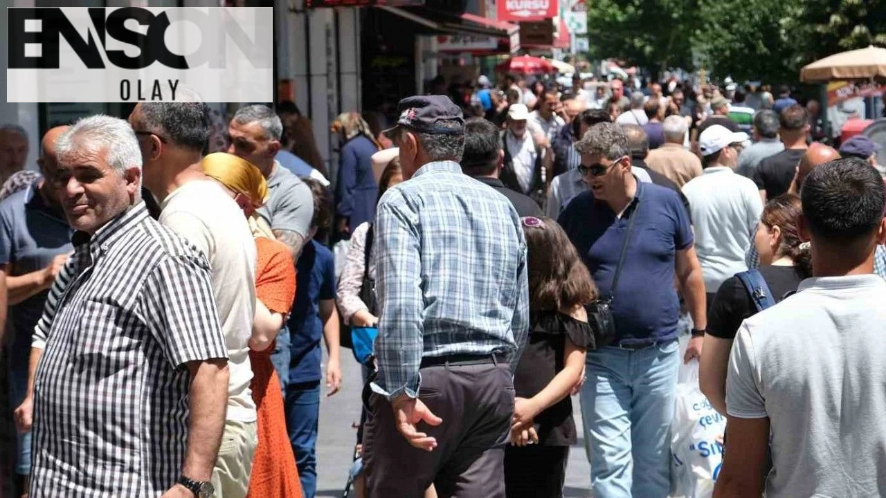 TÜİK'in 2024 Uluslararası Göç İstatistikleri: Türkiye'ye Göç Azalırken Yurtdışına Göç Arttı