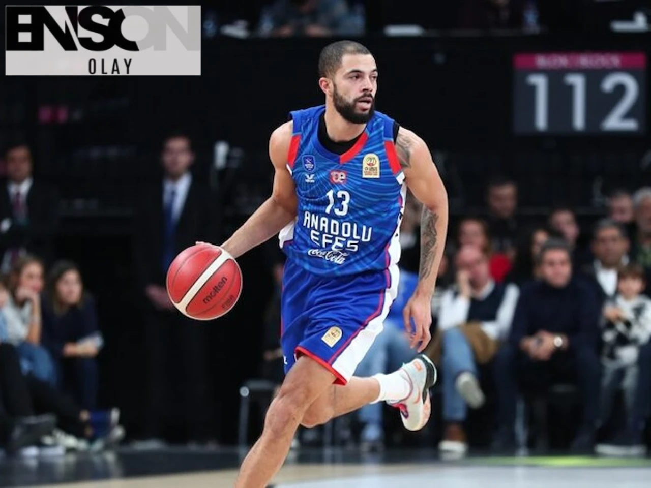 Anadolu Efes, Darius Thompson ile yollarını ayırdı yeni sezona hazırlanıyor.
