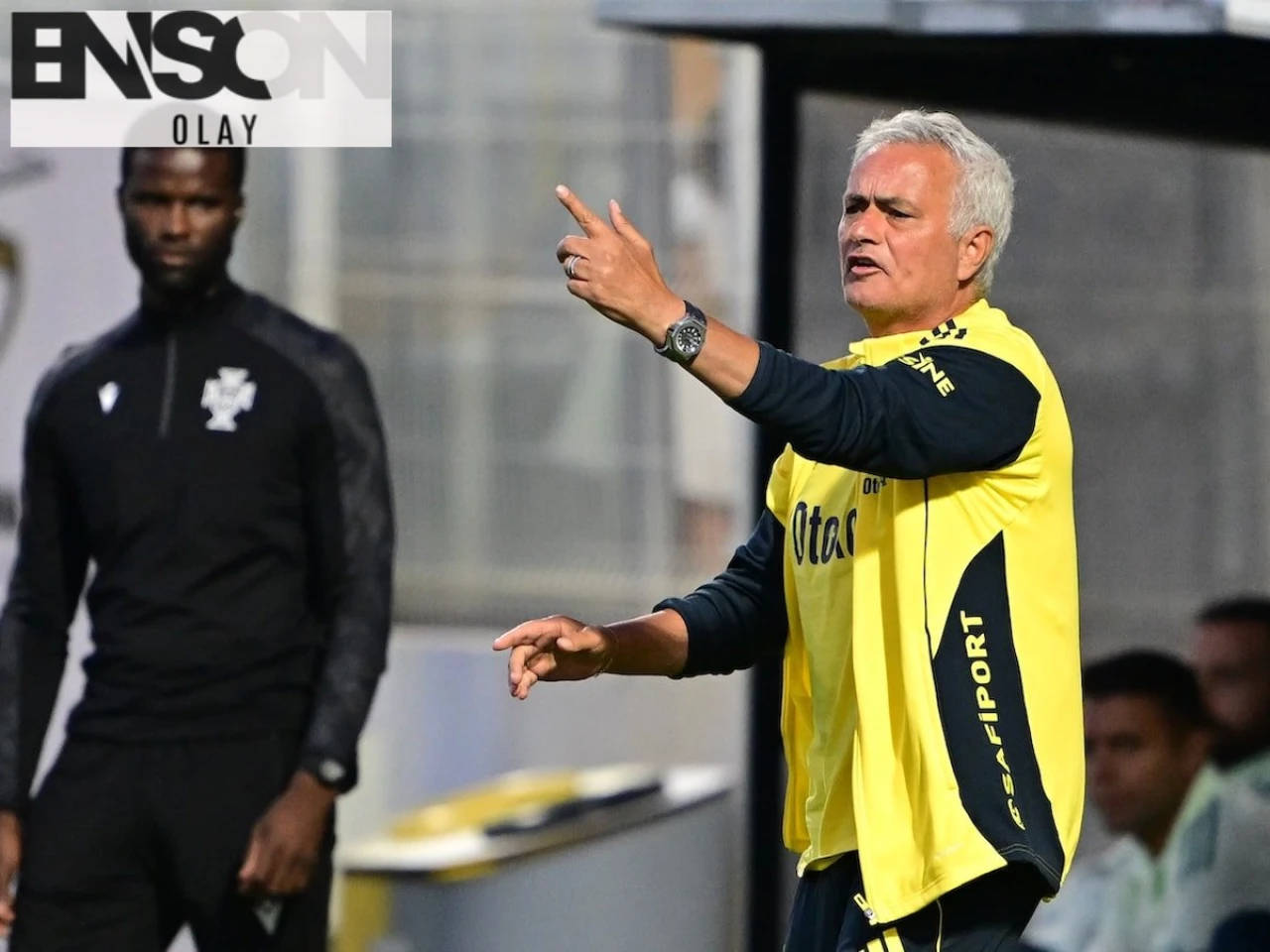 Fenerbahçe, Al Ittihad'ı 4-0 mağlup ederken Mourinho'nun Şampiyonlar Ligi yorumları taraftarları böldü.