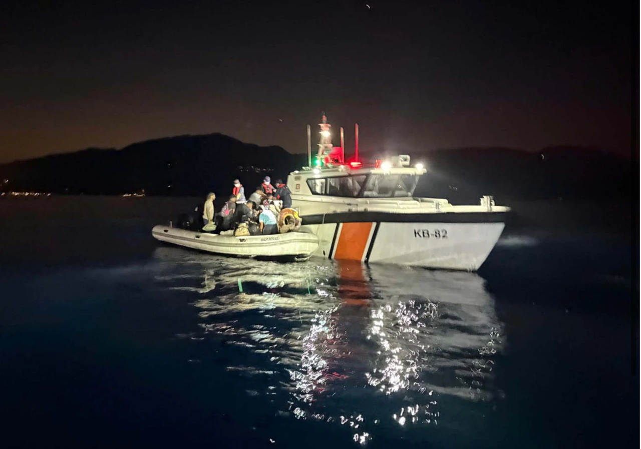 Fethiye'de Yunan Adalarına Kaçmaya Çalışan 15 Çocuk ve 33 Kaçak Göçmen Yakalandı