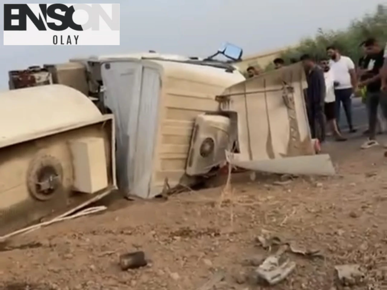 Mardin'de İpekyolu Üzerinde Tanker Devrildi: 2 Yaralı!