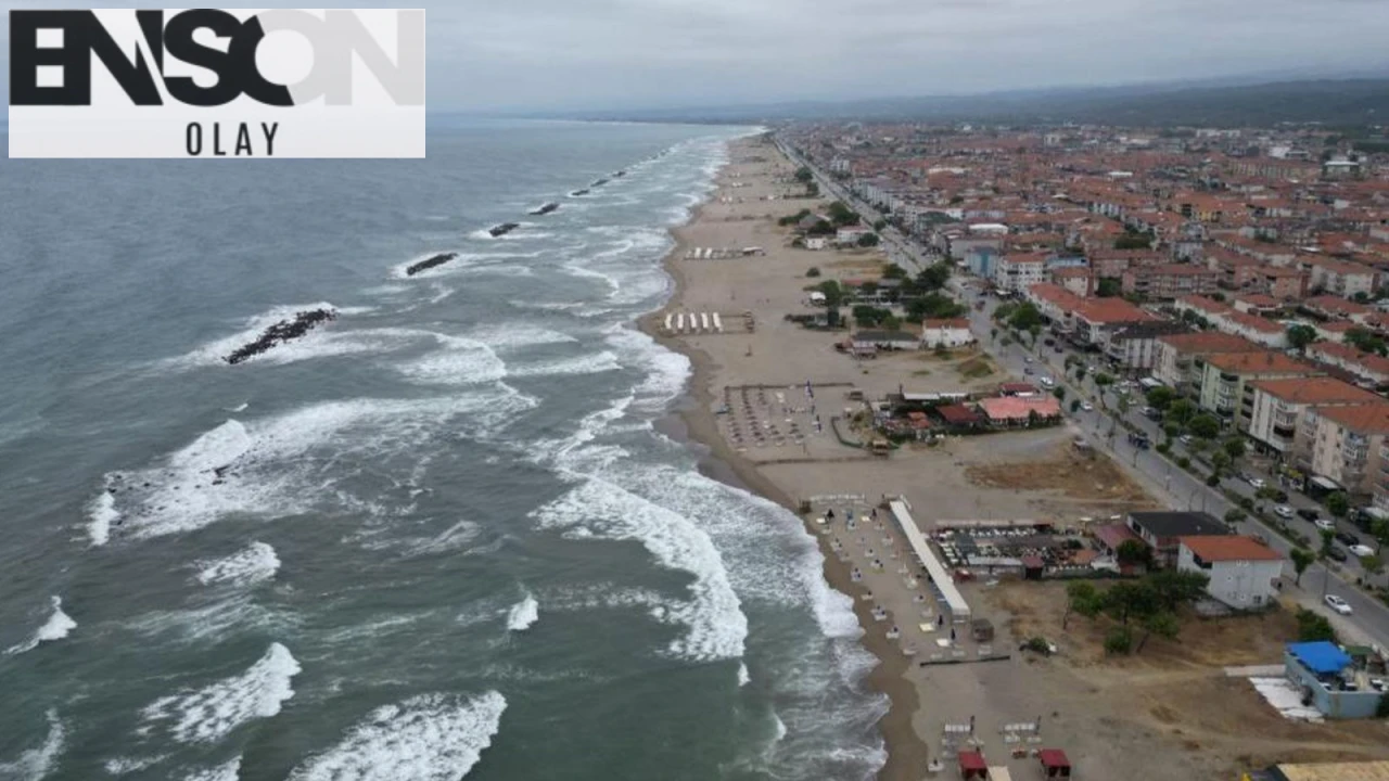 Sakarya'da Hava Şartları Nedeniyle Denize Giriş Yasaklandı, İtfaiye Ekipleri Uyarıyor
