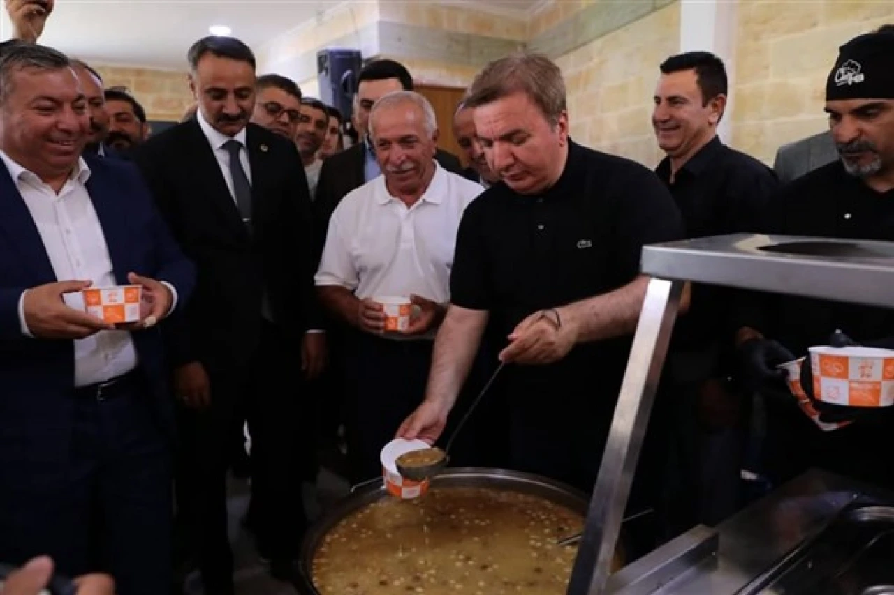 Erzincan Valisi Aydoğdu, geleneksel aşure etkinliğine iştirak etti!
