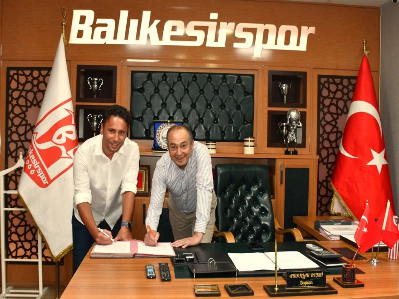Balıkesirspor, Cem Kavçak'ı Teknik Direktör olarak göreve getirdi ve sözleşme imzaladı.