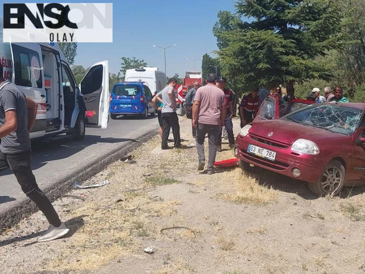 Afyonkarahisar'da kaza: 5 kişi yaralandı, bir kişi hayatını kaybetti - Jandarma soruşturma başlattı