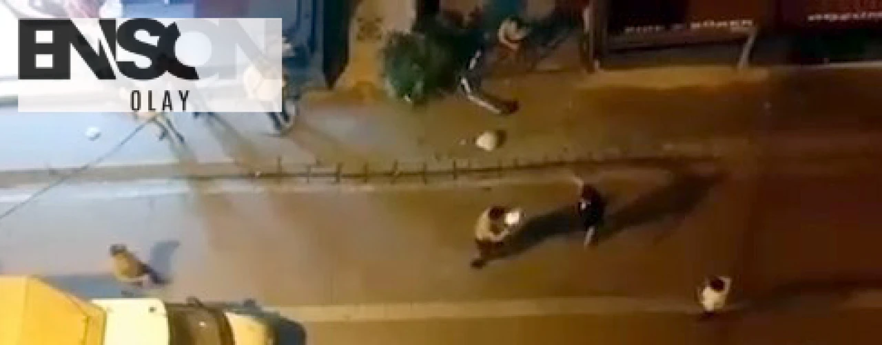 Avcılar'da Bekçiler ile 2 Kişi Arasında Gerginlik! Cep Telefonuna Yansıyan Uyarı Ateşi Olayı Şoke Etti