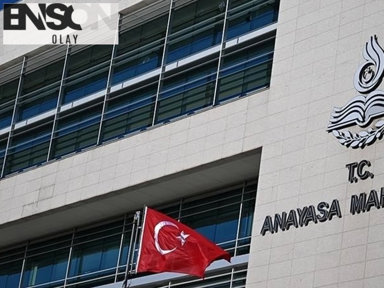 İstanbul Mahkemesi, Belediye Kanunu'nun terör suçlarına ilişkin düzenlemesini Anayasa'ya aykırı bularak iptal için başvurdu.