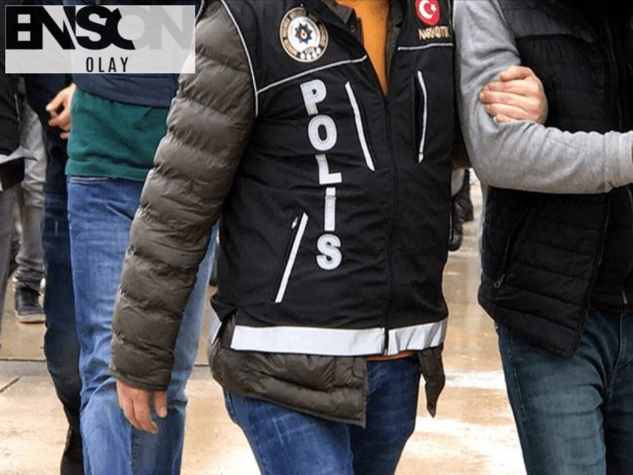 Samsun'da Uyuşturucu Operasyonu: Binlerce Hap ve Gramlarca Uyuşturucu Ele Geçirildi, 6 Şüpheli Gözaltında