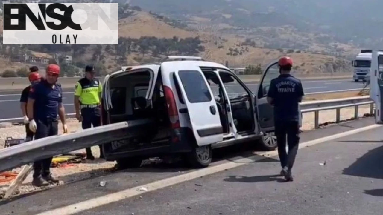 Osmaniye'de Hafif Ticari Araç Bariyerlere Çarptı, 2 Kişi Hayatını Kaybetti