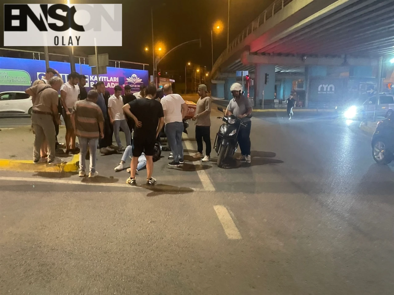 Gölcük'te Motosiklet ve Otomobil Çarpıştı: 1 Kişi Yaralandı, Polis İnceleme Başlattı