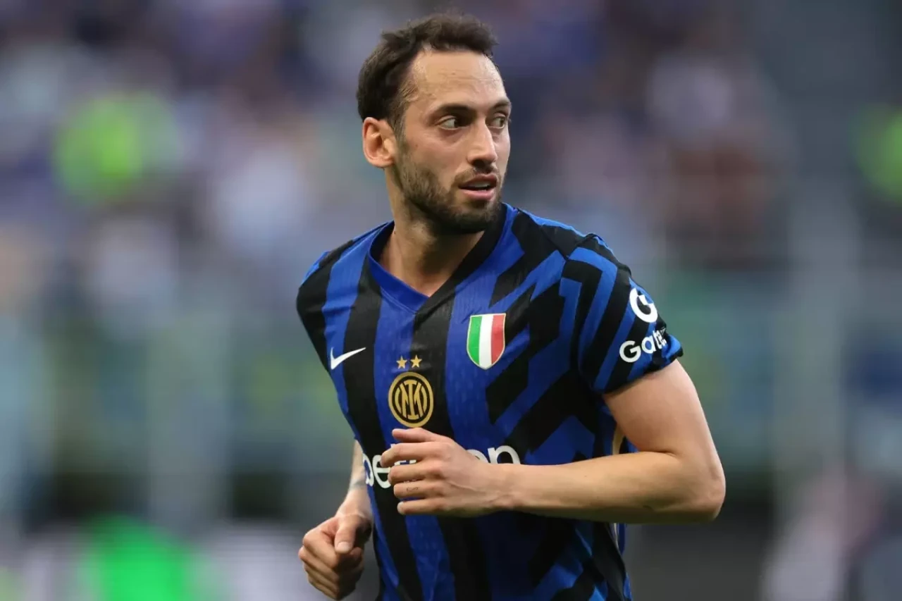 Galatasaray'da Hakan Çalhanoğlu Transferi Neden Gerçekleşmedi? İşte Detaylar!