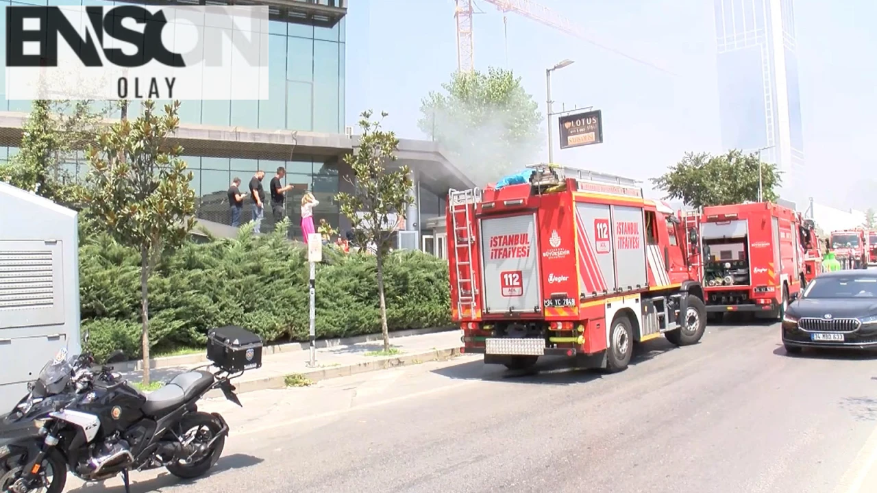 Şişli Belediye Binasında Tapu Müdürlüğünde Yangın Çıktı, İtfaiye Ekipleri Olaya Müdahale Etti