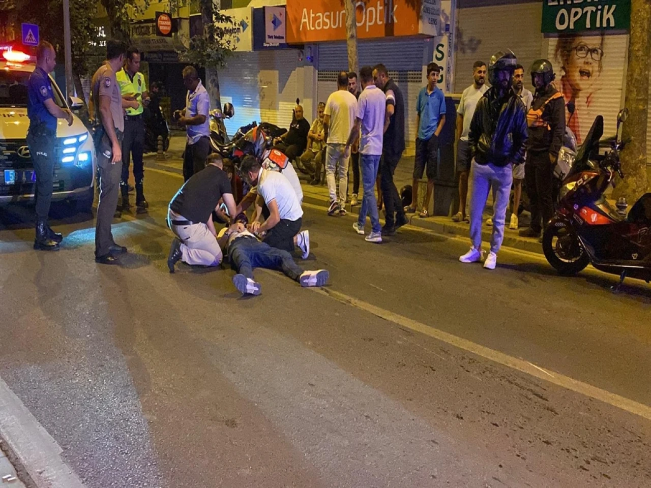 Çorlu'da Alkollü Motosiklet Sürücüsü Çöp Kovasına Çarptı, Yaralandı ve Hastaneye Kaldırıldı